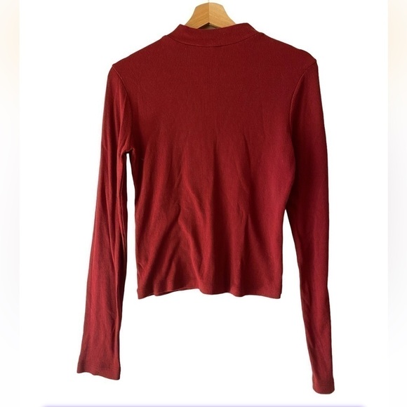 DOUBLE ZERO RED RIBBED CROPPED LONG SLEEVE SIZE LARGE - Picture 3 of 3